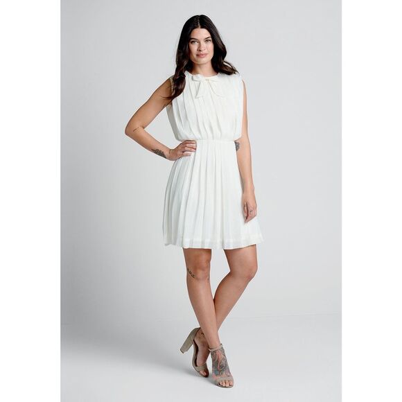 NWT ModCloth The Pleat-est Things Ivory Mini Dress 1X - Picture 3 of 12